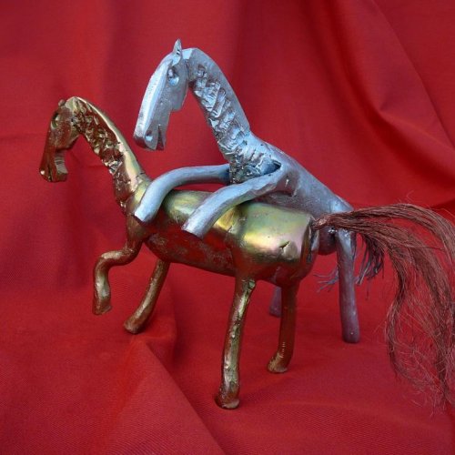 Figurky koně – JAKUB PAJANK, MILOŠ ZAHRADNÍK, chromátovaná ocel, 22 cm